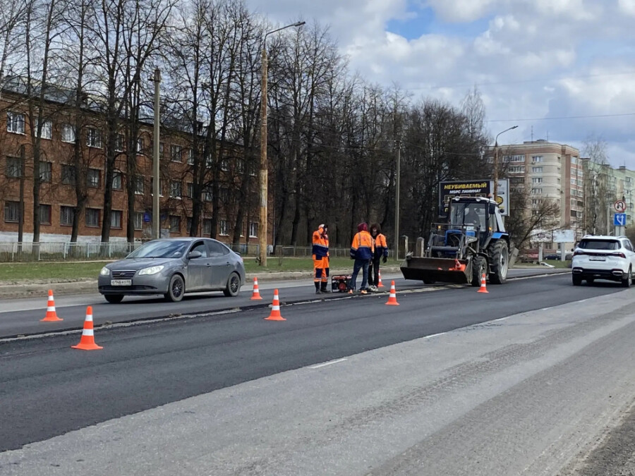 «Дорожное хозяйство» начало ремонт дорог в Костроме: где появится новенький асфальт