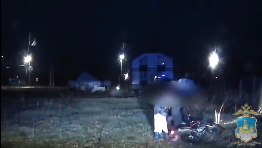 14-летняя гонщица на питбайке проиграла полицейским под Костромой