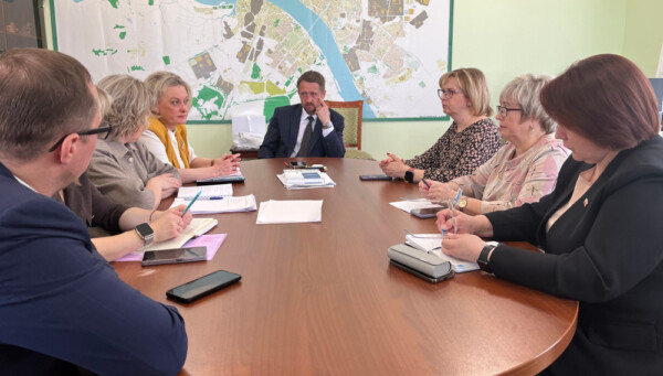 Костромские чиновники придумали, как прекратить переводы детей в школы получше