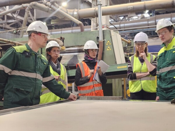 «Свеза» в Костроме подтвердила королевский статус своей фанеры