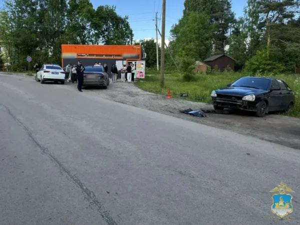 17-летняя костромичка стала очевидцем аварии и в ней же пострадала