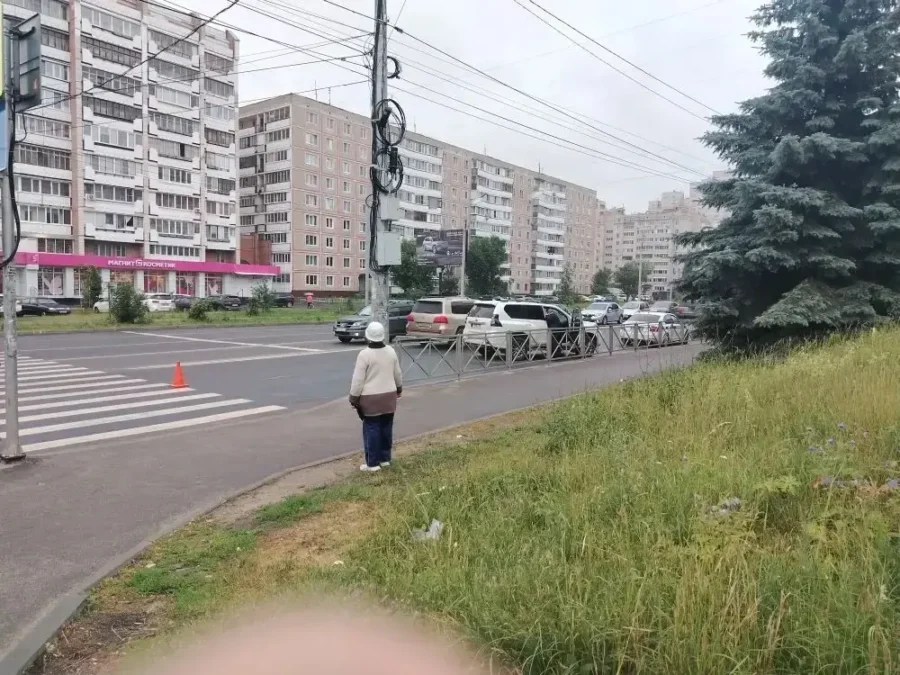 Пожилой водитель сбил ребенка на пешеходном переходе в Костроме