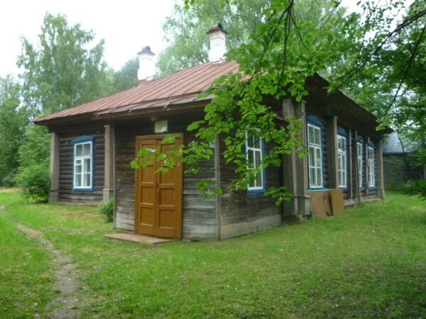 Старинное училище драматурга Островского под Костромой отдают новому хозяину