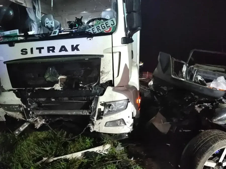 Пять человек погибло в страшной аварии в Костромской области