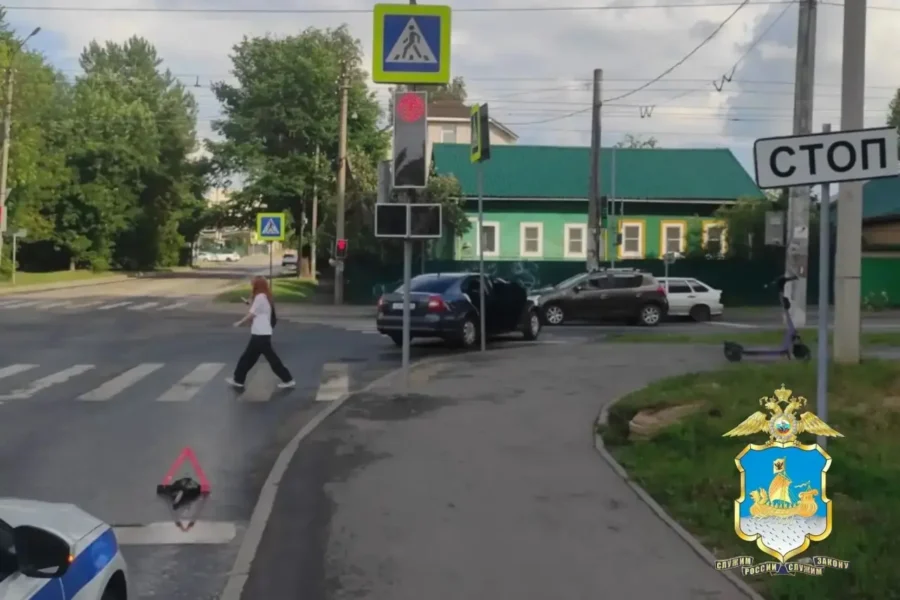 12-летний мальчик на велосипеде попал под машину в Костроме