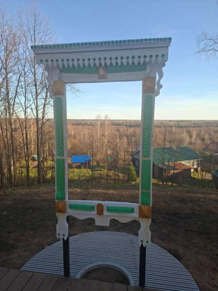 Новые красивые наличники в Костромской области вызвали ажиотаж у желающих сделать фоточку