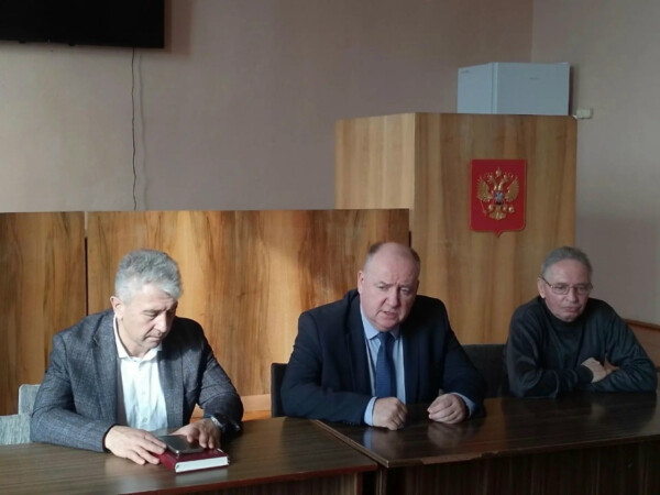 Важный костромской депутат восхитился дорогами в костромской глубинке