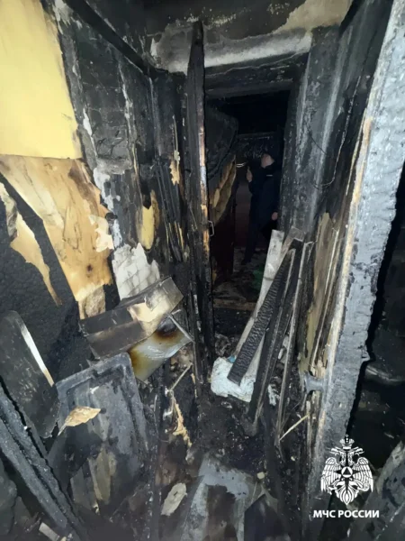 Мужчину доставили в реанимацию с множеством ожогов после пожара в Костроме