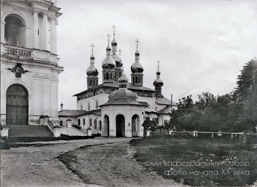 В Костроме начали возводить стены второго собора кремля